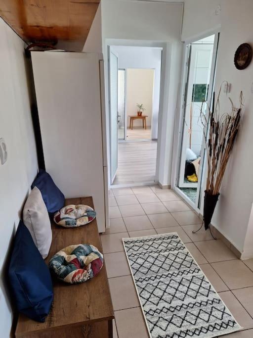 Miha'S Apartament 苏利纳 外观 照片