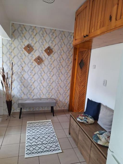 Miha'S Apartament 苏利纳 外观 照片